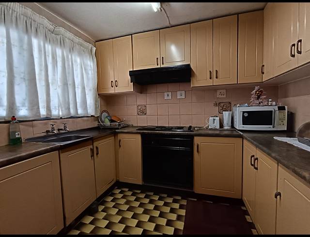 3 BEDROOM FREEHOLD FOR SALE IN RYDALVALE